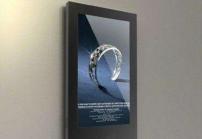 環(huán)保節(jié)能的高亮顯示屏廣告機(jī)挑選要點